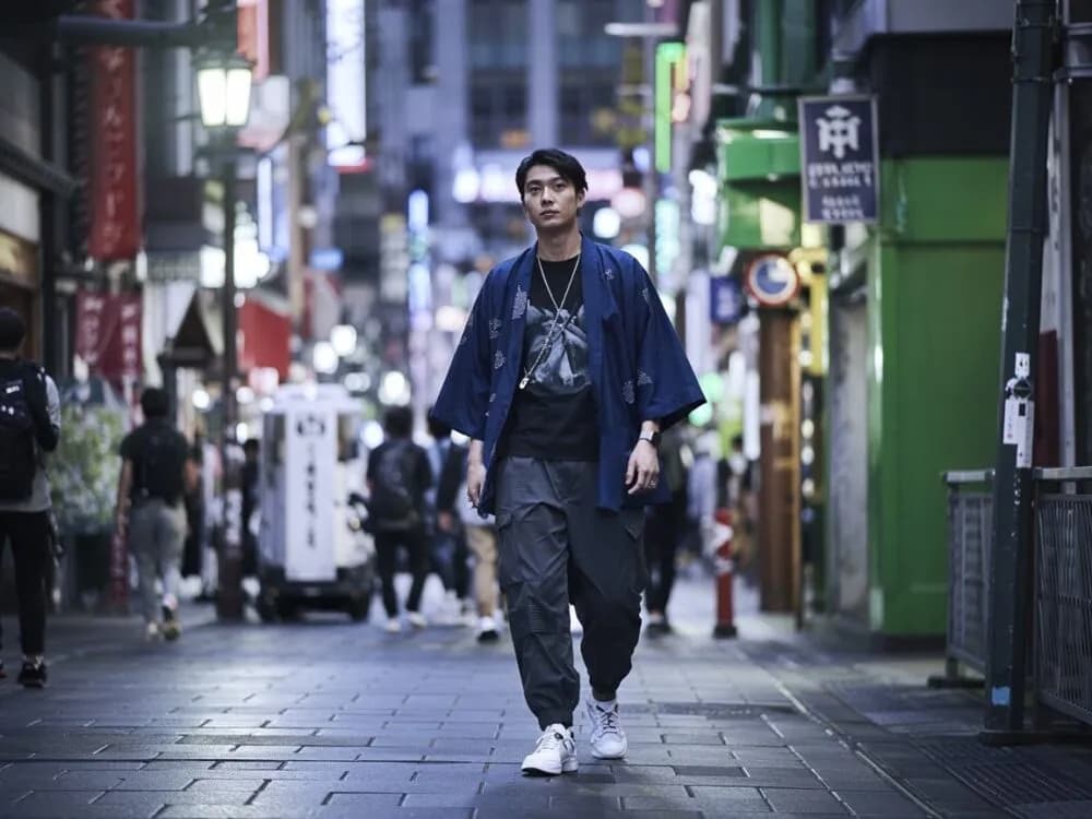 Festiwalowe stylizacje dla facetów: Modowy przewodnik bez wpadek