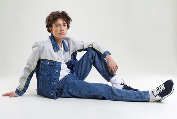 Stylowe jeansy męskie: Rewolucyjne triki, które zmienią twoje stylizacje