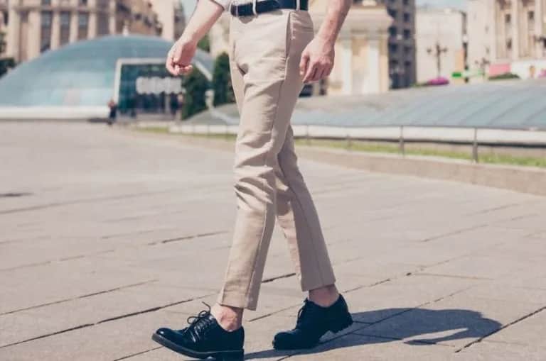 Jasne spodnie męskie stylizacje: Modne zestawy, które Cię zaskoczą