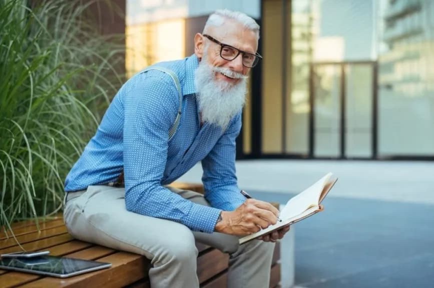 Moda dla faceta po 50: 5 zasad eleganckiego stylu dojrzałego mężczyzny